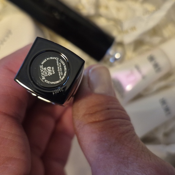 NWE DIOR BEAUTY BUNDLE. - Picture 8 of 13